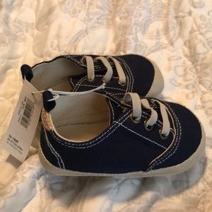 Old navy shoes